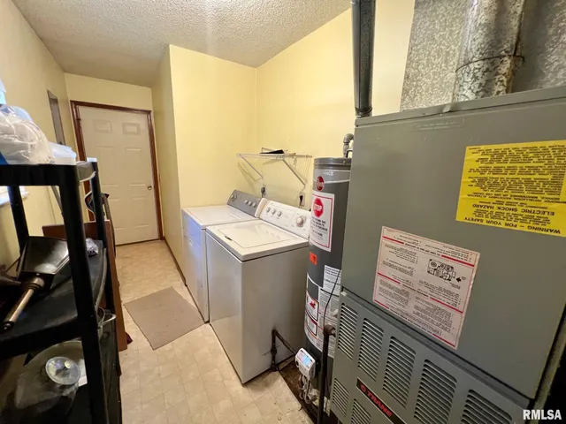 $118,500 | 107 Kahbeah Lane, Tallula, IL 62688