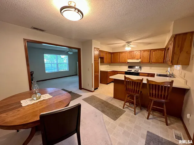 $118,500 | 107 Kahbeah Lane, Tallula, IL 62688