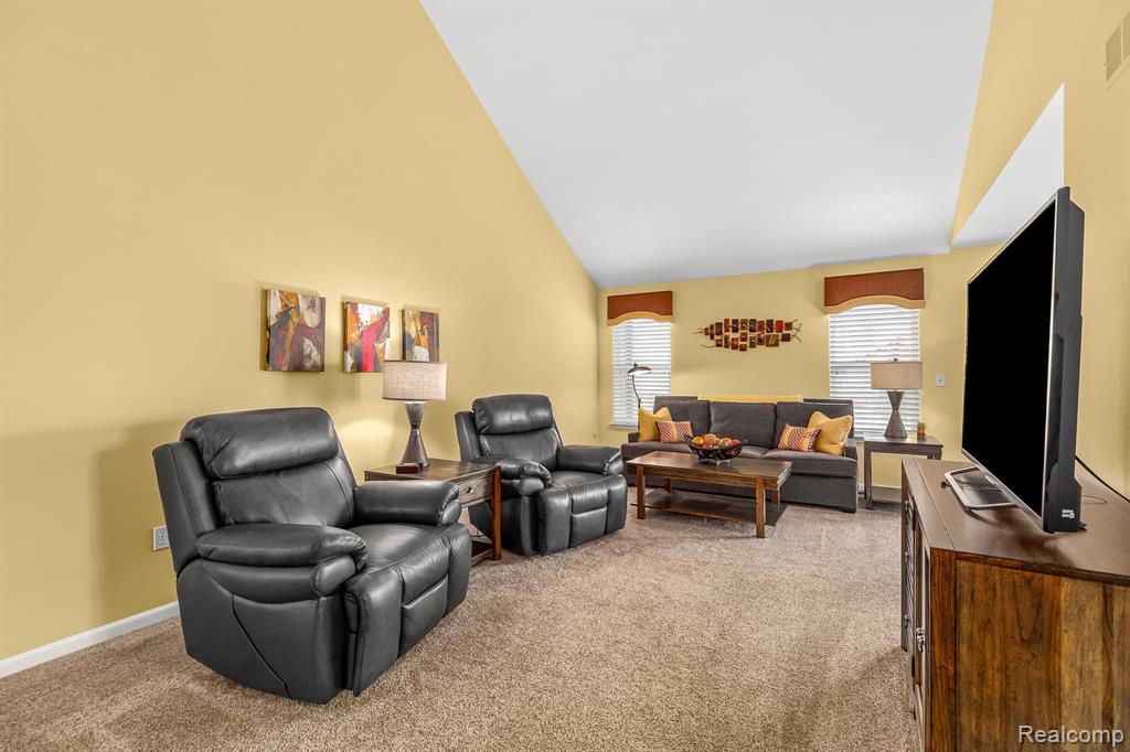 584 Snowfall Court Howell, MI 48843 - Photo 3 of 17 Gallery Image 3