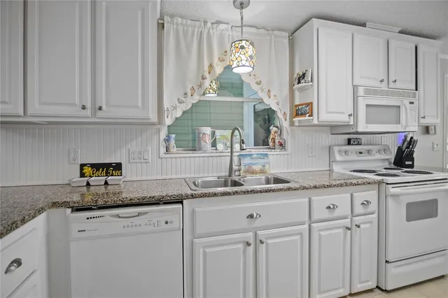 $240,000 | 5707 45th Street East, Unit 223, Bradenton, FL 34203