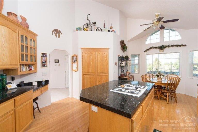 22360 Rickard Road Bend, OR 97702 - Photo 8 of 24 Additional Photo