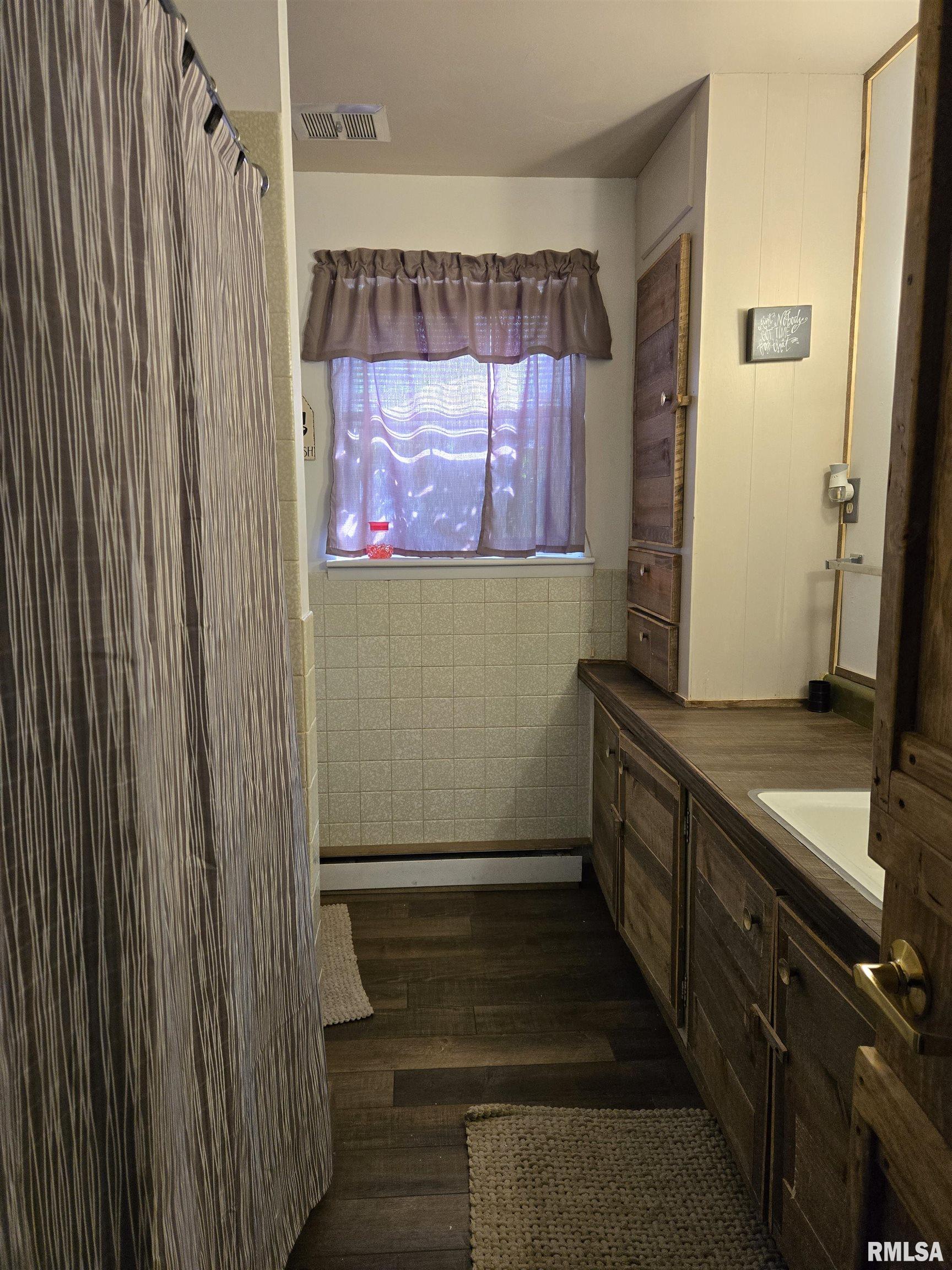 726 East First Street Dallas City, IL 62330 - Photo 14 of 22