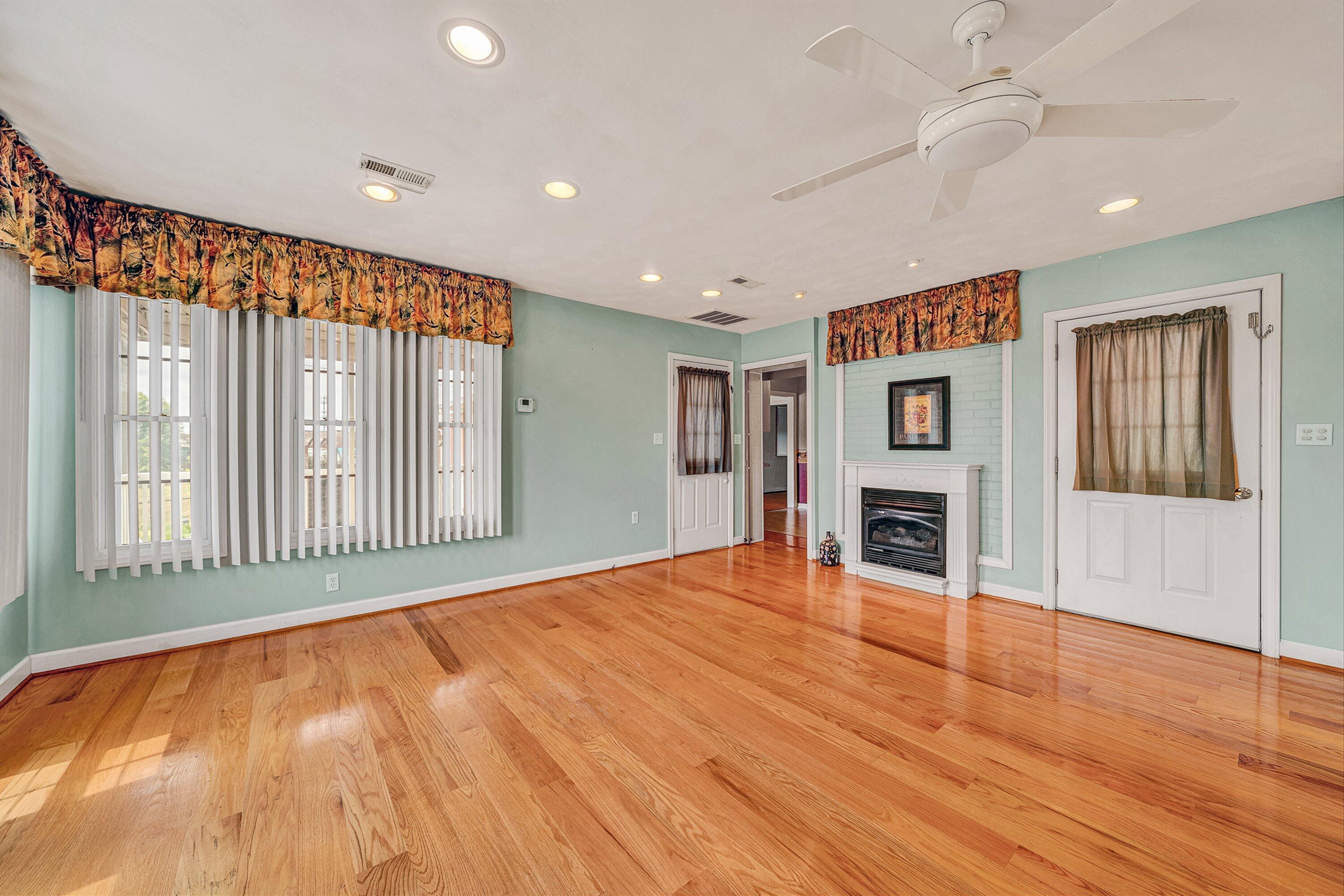 7633 Deer Branch Road Roanoke, VA 24019 - Photo 15 of 58 15-VM-02694
