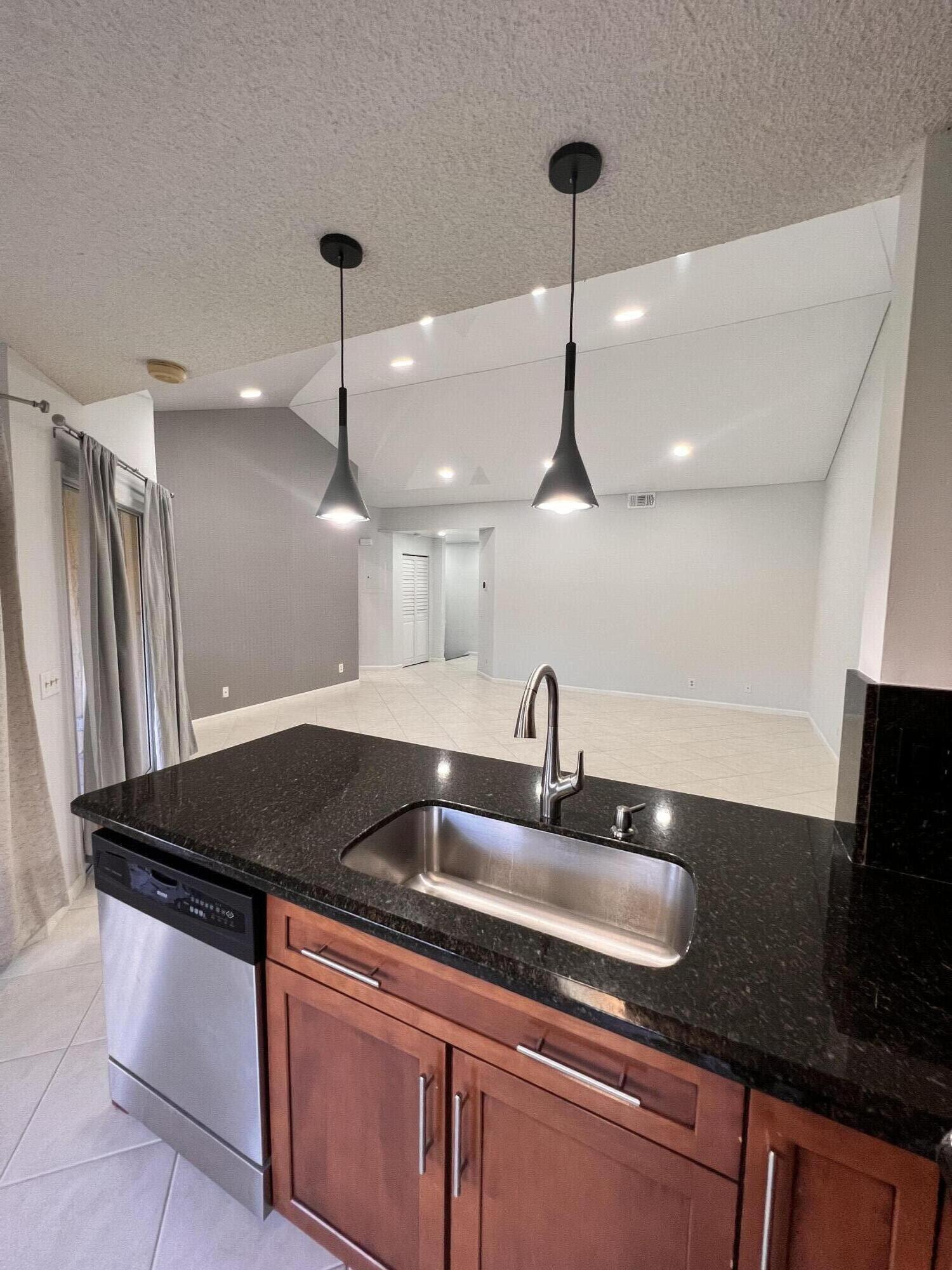 6614 Via Regina Boca Raton, FL 33433 - Photo 10 of 21 IMG_0252