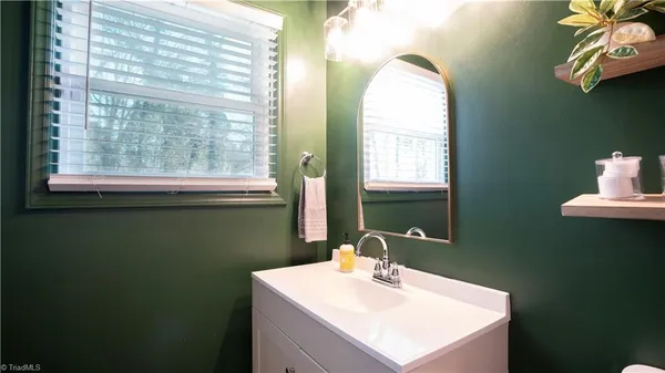 $237,500 | 108 Monnell Drive, High Point, NC 27265