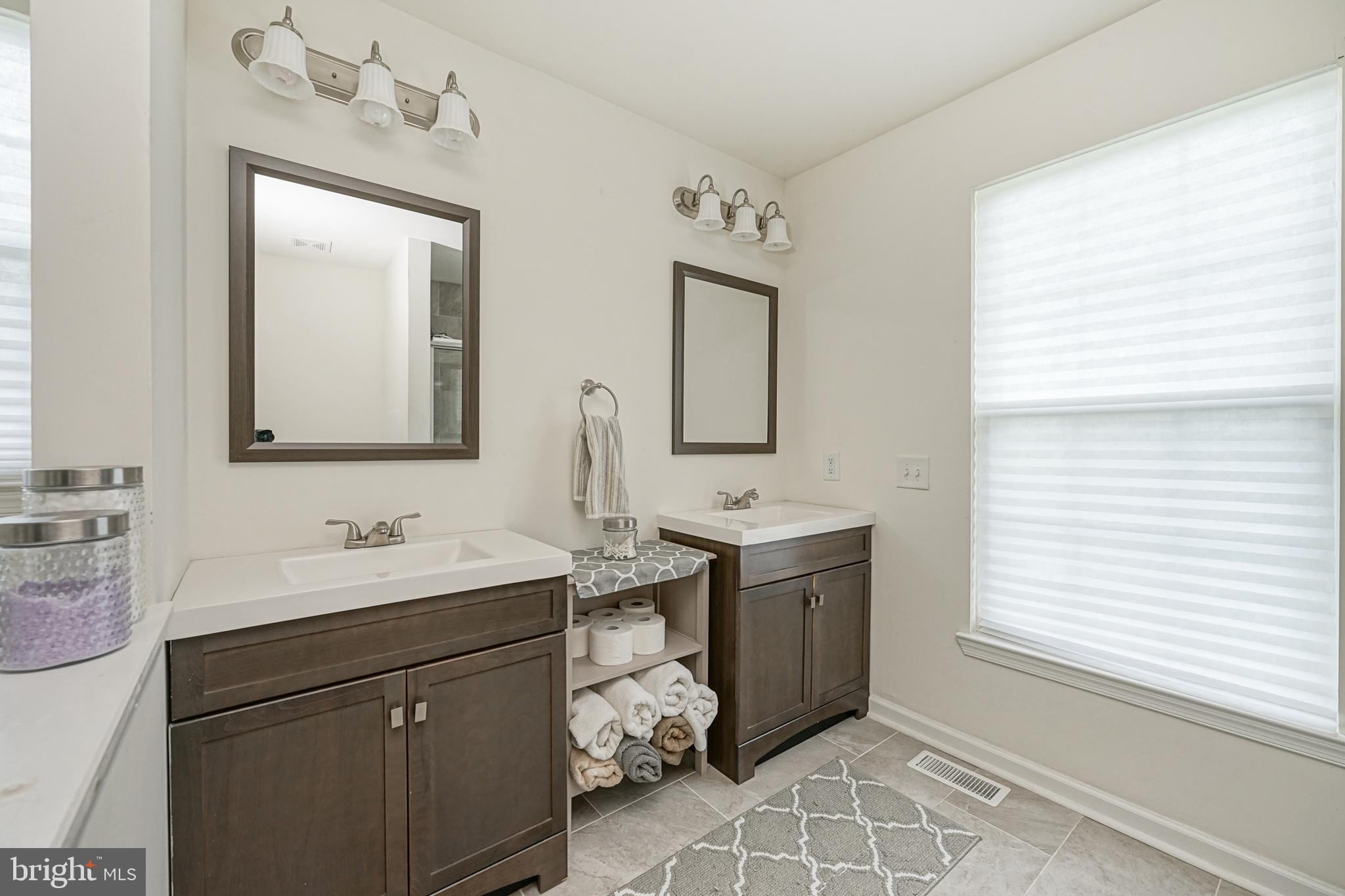 1115 Falkirk Road Williamstown, NJ 08094 - Photo 26 of 42 Primary Bathroom