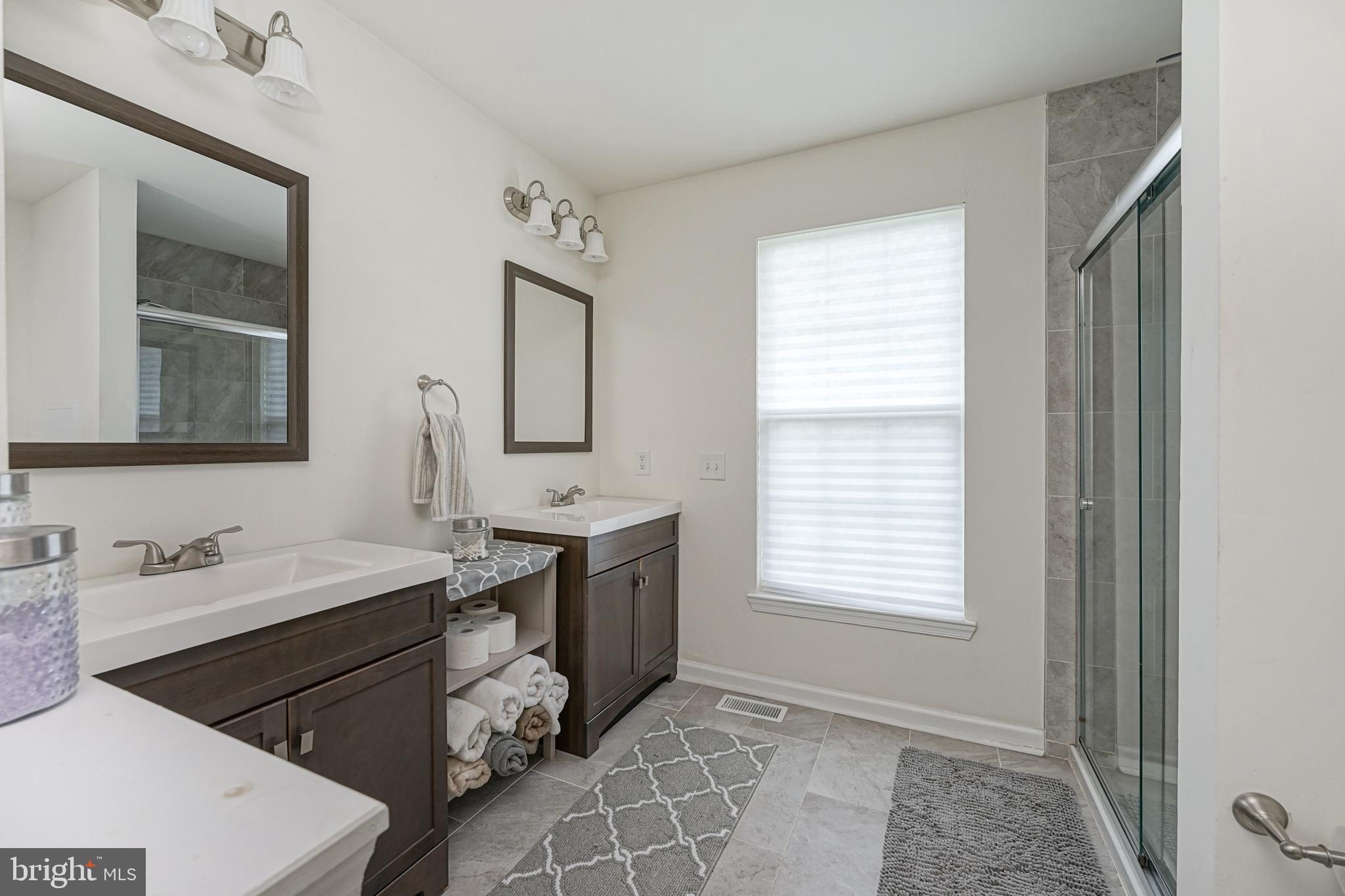 1115 Falkirk Road Williamstown, NJ 08094 - Photo 28 of 42 Primary Bathroom