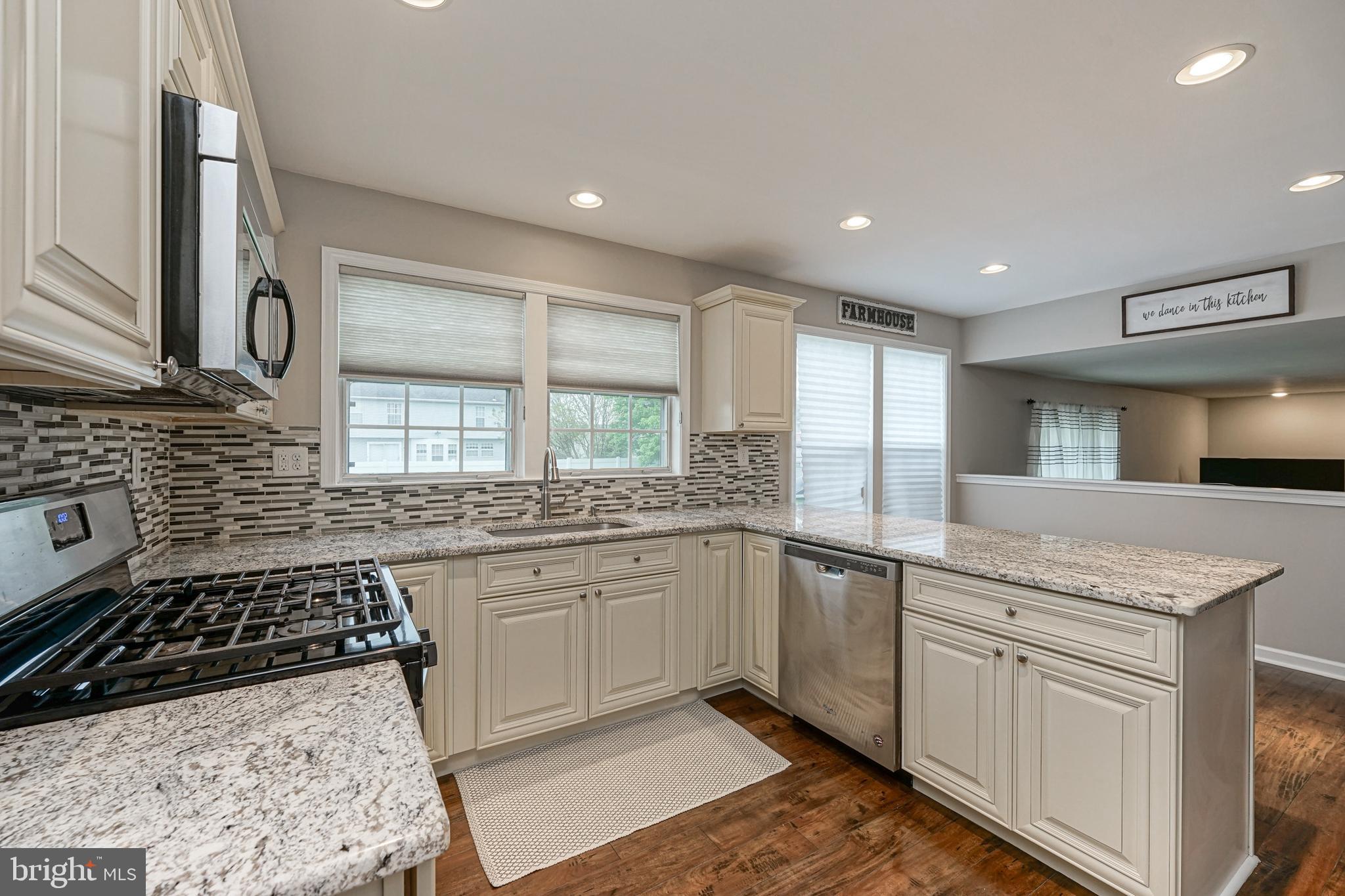 1115 Falkirk Road Williamstown, NJ 08094 - Photo 10 of 42 Kitchen