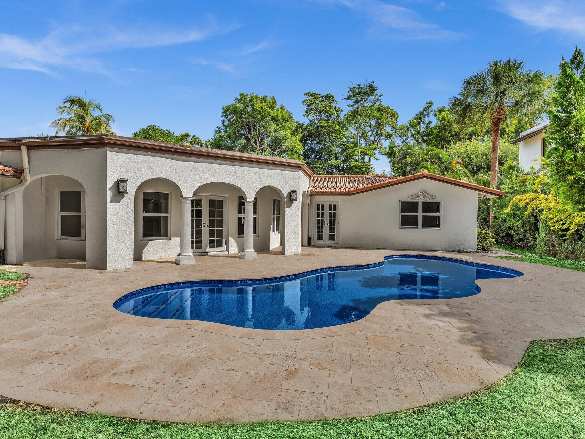 898 Azalea Street Boca Raton, FL 33486 - Photo 11 of 54 An Entertainer's Delight!