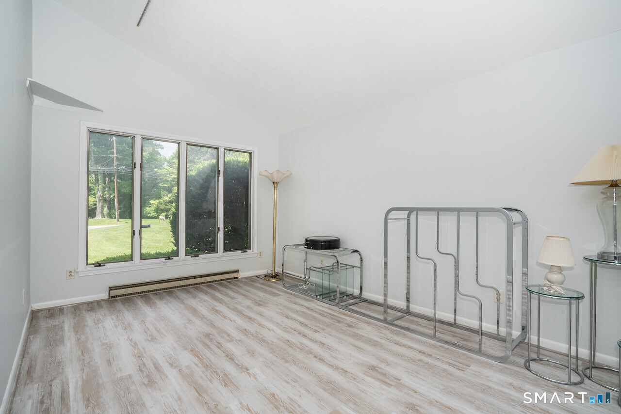 22 Terry Plains Road Bloomfield, CT 06002 - Photo 27 of 34