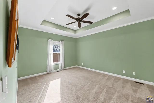 $299,999 | 1020 Southwest Red Oaks Place, Topeka, KS 66615