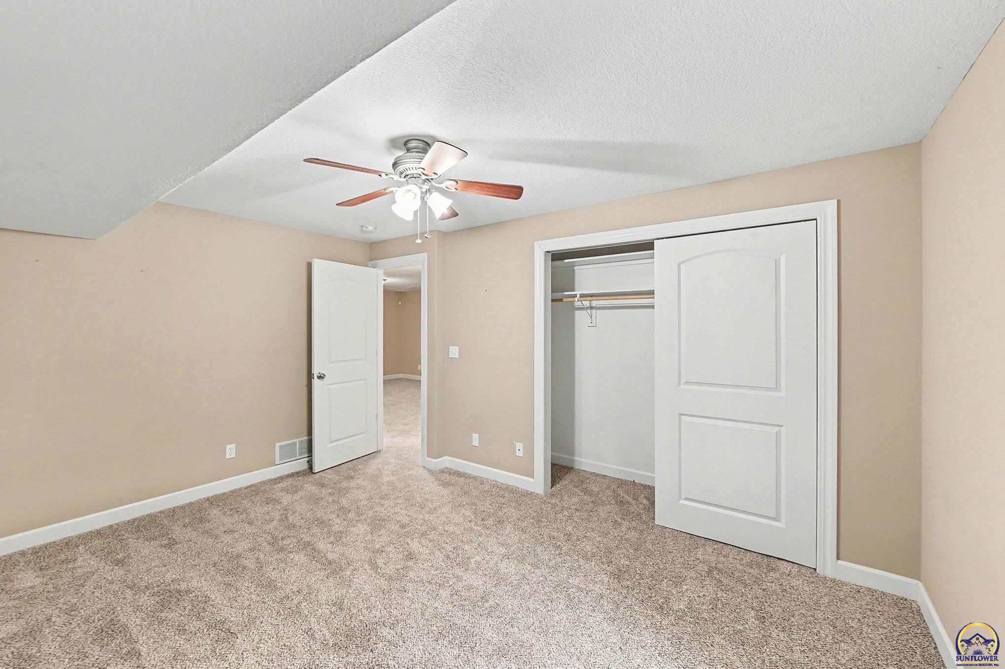 1020 Southwest Red Oaks Place Topeka, KS 66615 - Photo 18 of 31