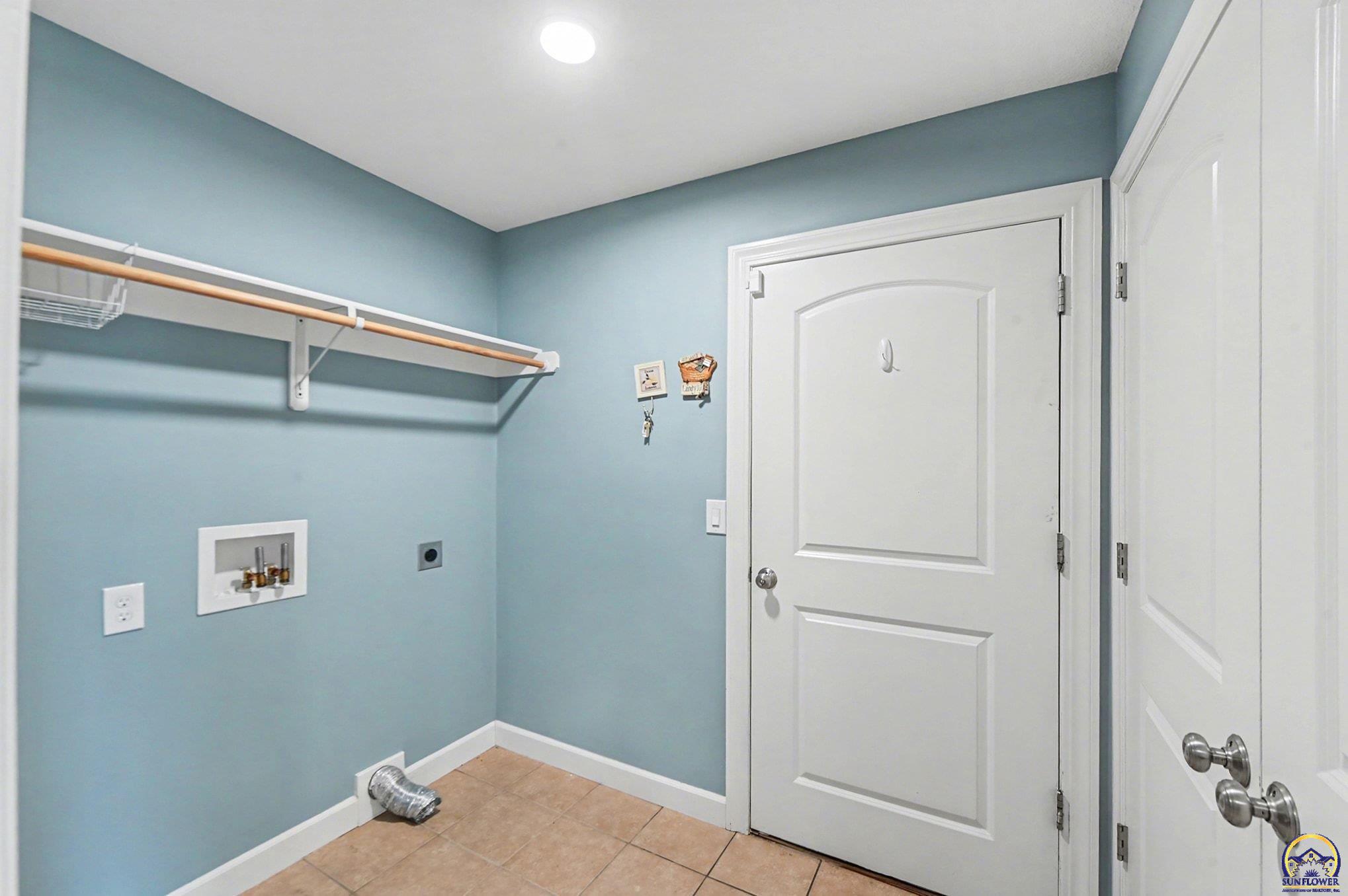 1020 Southwest Red Oaks Place Topeka, KS 66615 - Photo 24 of 31