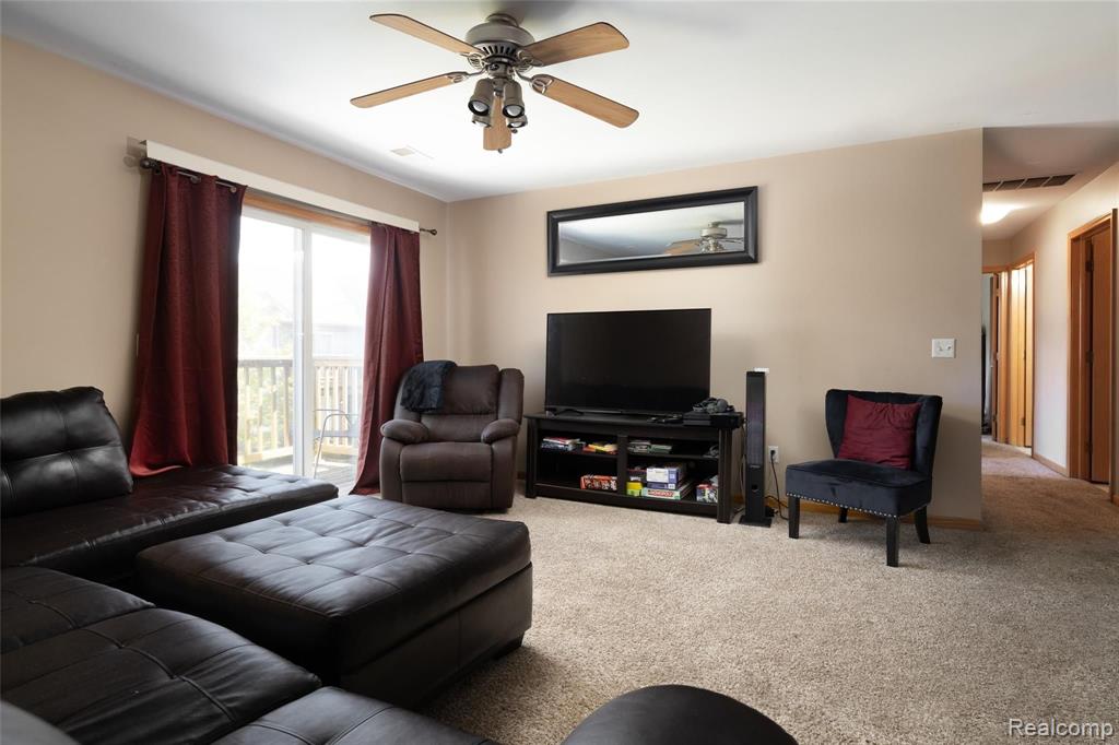 2222 Frazho Road Warren, MI 48091 - Photo 3 of 16