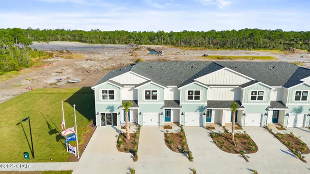$324,900 | 270 Phillips Bluff Avenue, Panama City Beach, FL 32407