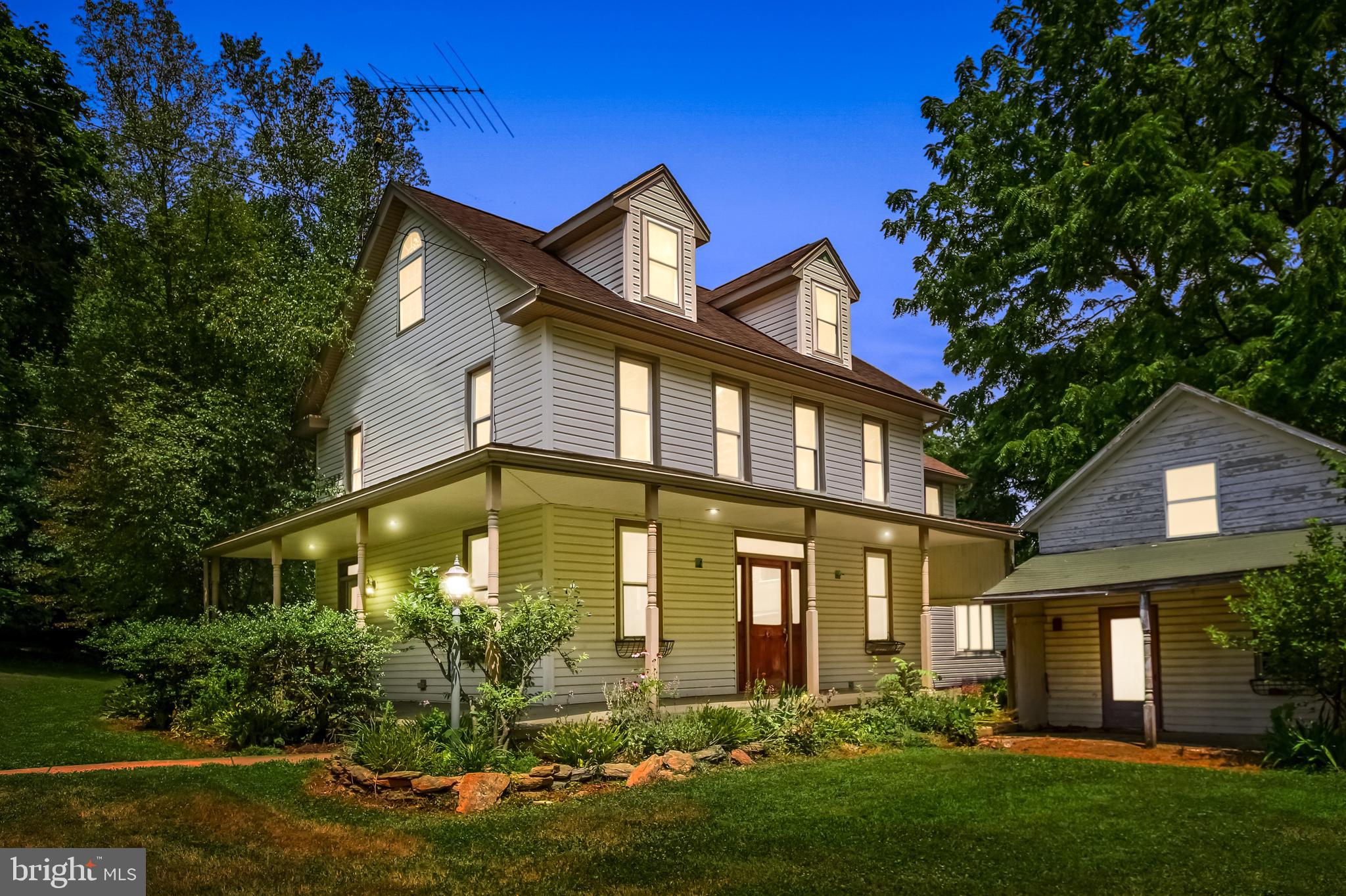 1057 Hoffman Road York, PA 17406 - Photo 2 of 29