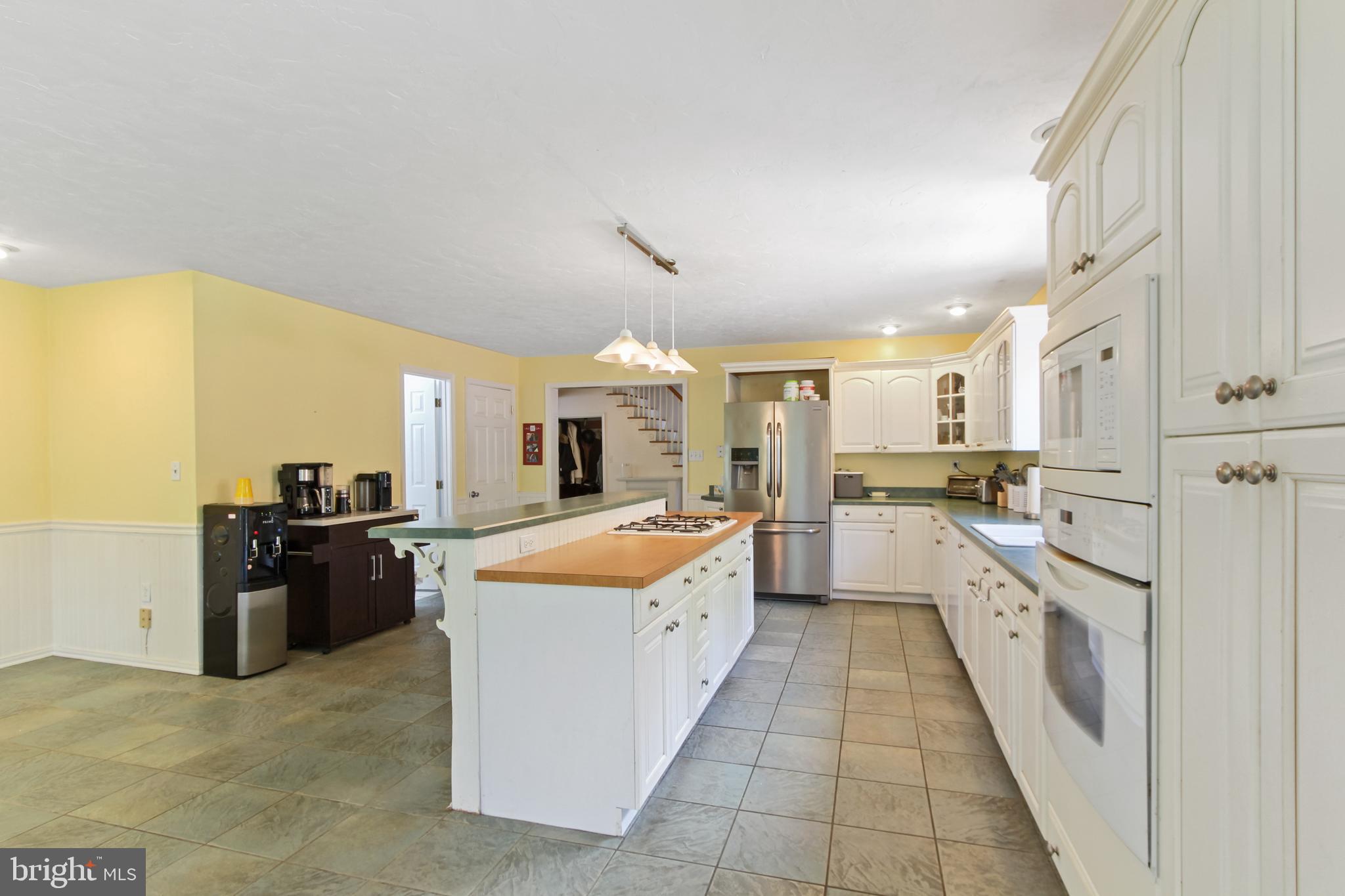 1057 Hoffman Road York, PA 17406 - Photo 19 of 29