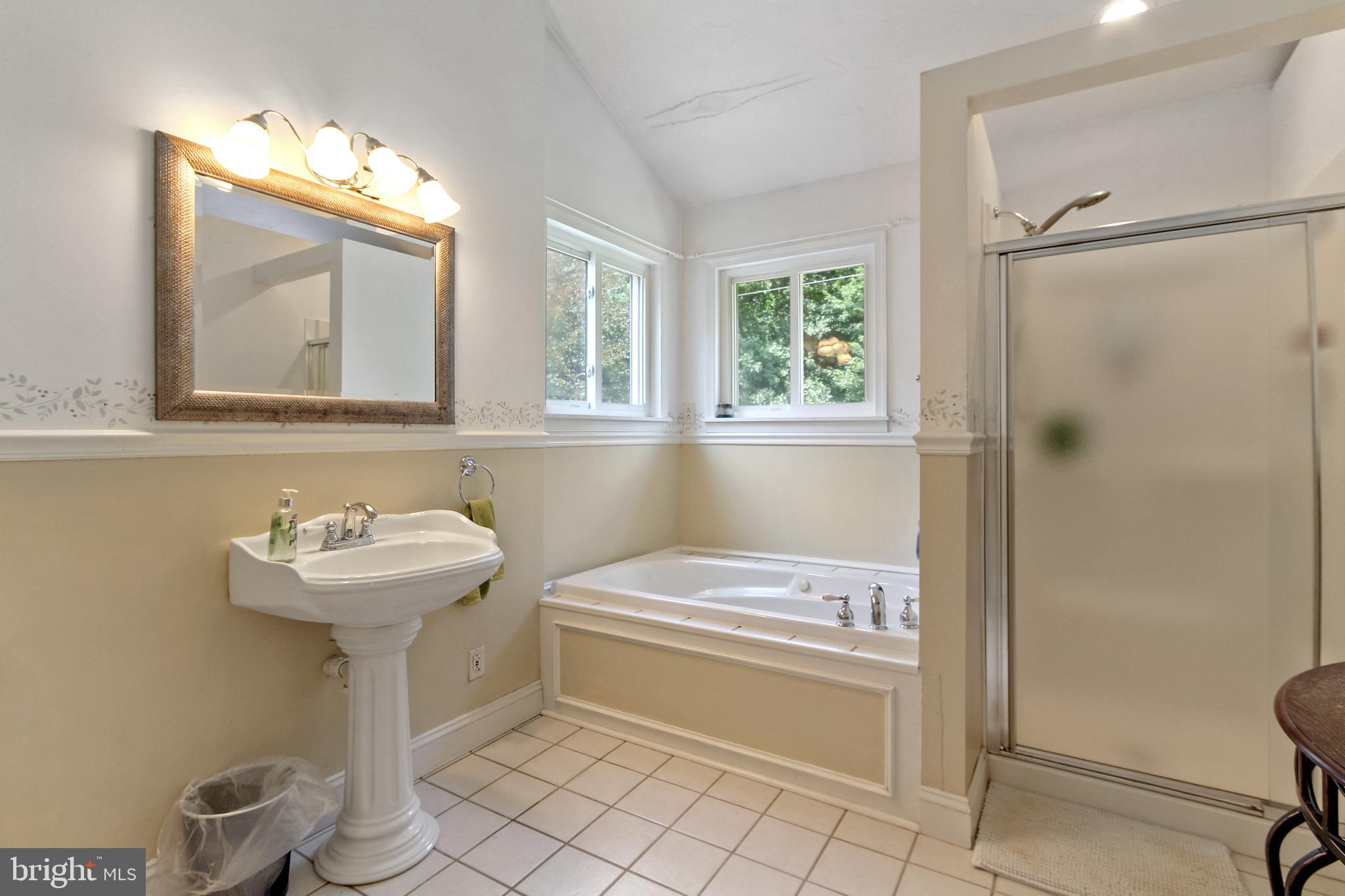 1057 Hoffman Road York, PA 17406 - Photo 26 of 29