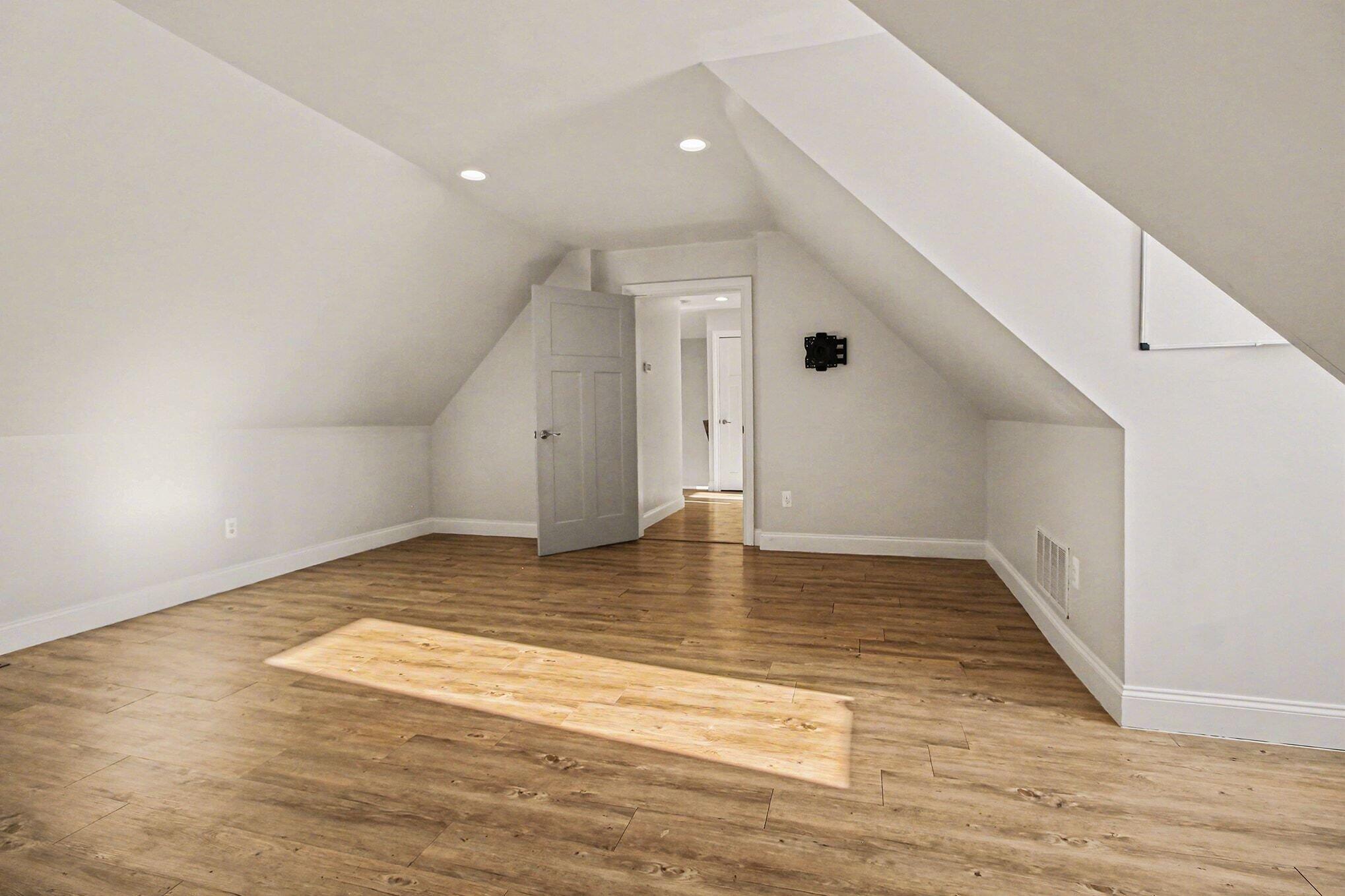 12385 Island Lake Road Dexter, MI 48130 - Photo 16 of 53 016_file_7832