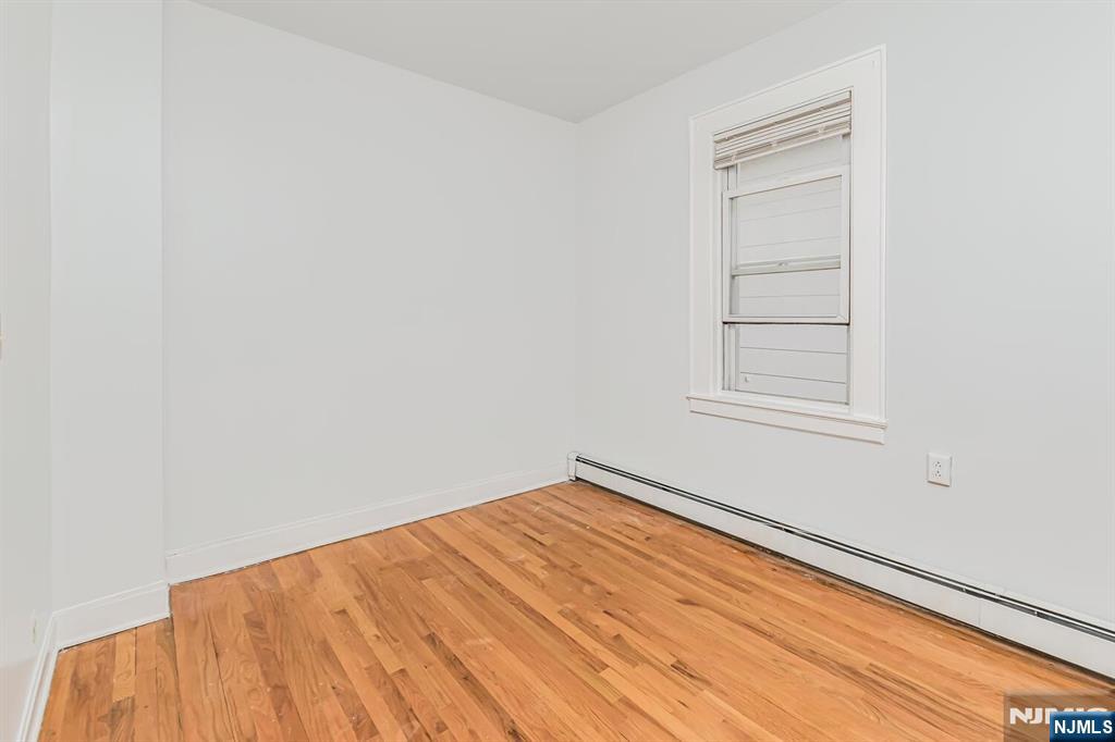 57 Clinton Place East Rutherford, NJ 07073 - Photo 11 of 15