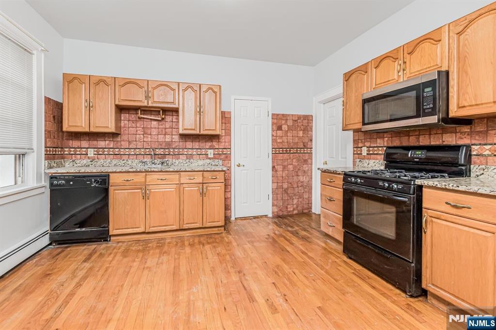 57 Clinton Place East Rutherford, NJ 07073 - Photo 2 of 15