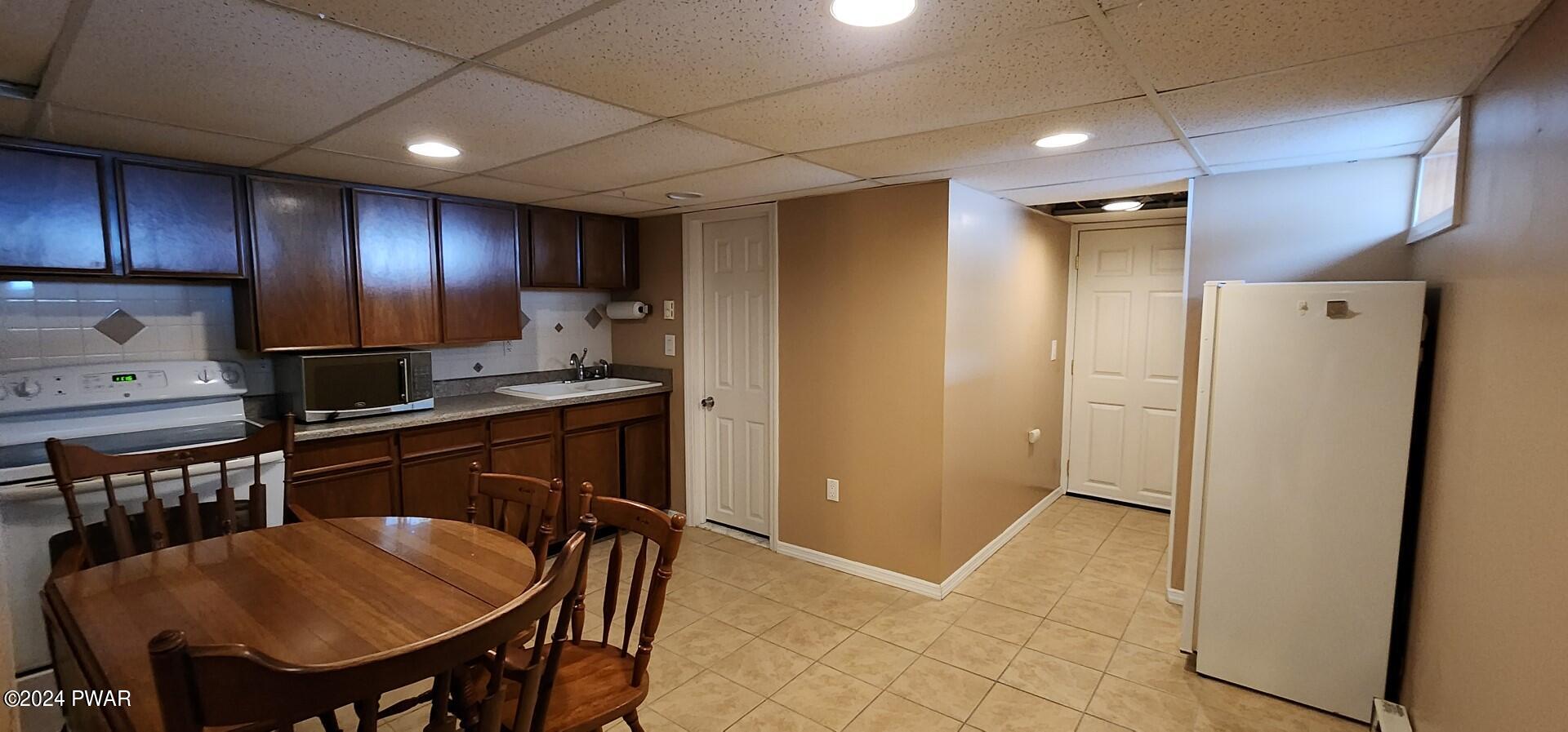 118 Terrace Road Tafton, PA 18464 - Photo 16 of 28 2nd Kitchen LL