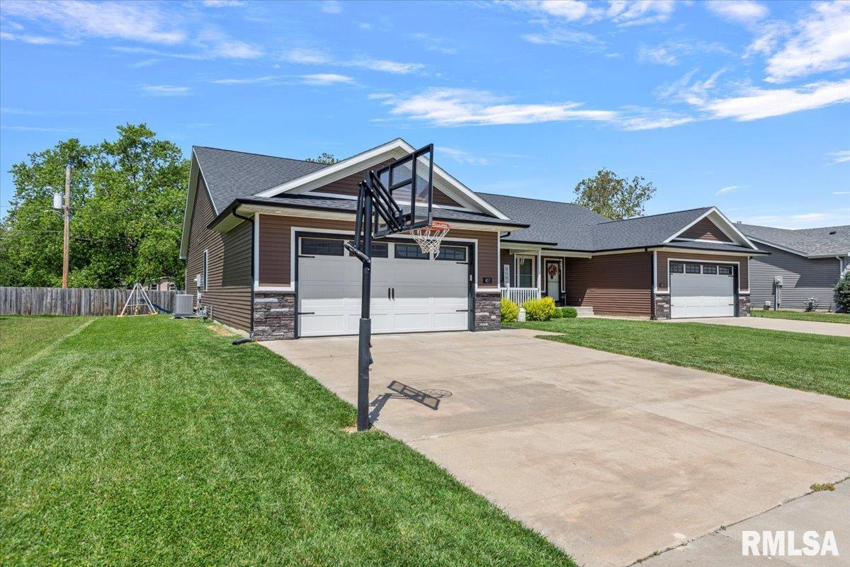 401 Waterwheel Drive Rochester, IL 62563 - Photo 3 of 35