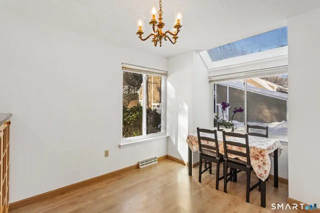 $330,000 | 126 Hopmeadow Street, Unit 3H, Weatogue, CT 06089