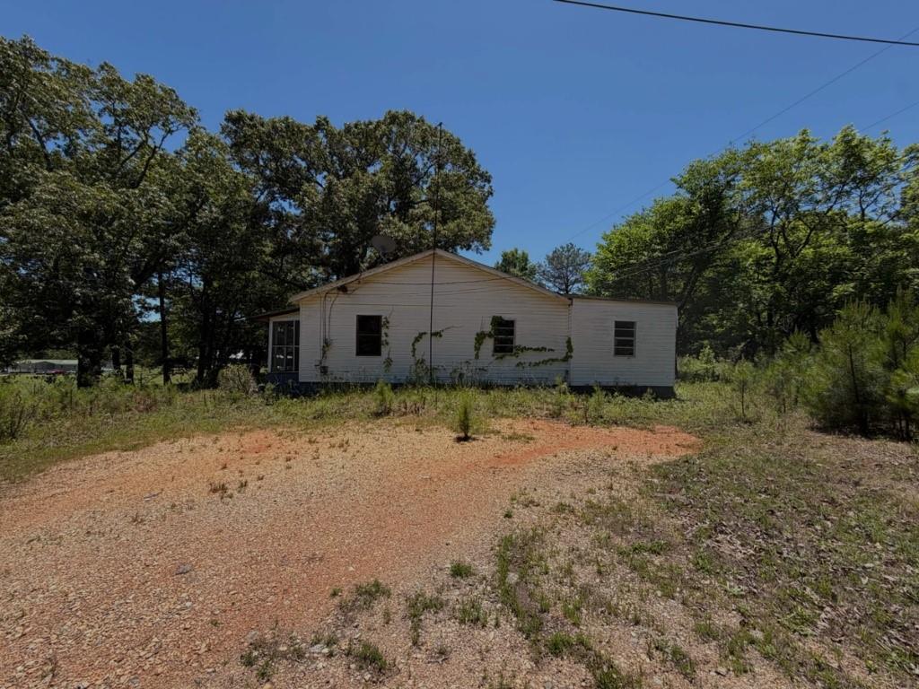 796 Shoemaker Road West Point, GA 31833 - Photo 2 of 16