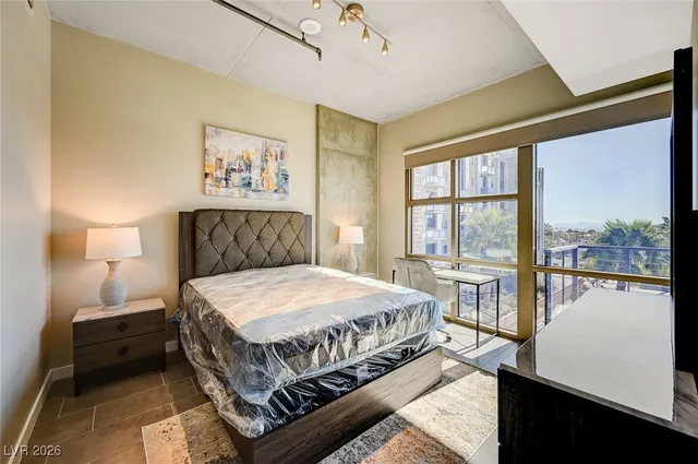 $1,794 | 353 East Bonneville Avenue, Unit 439, Las Vegas, NV 89101