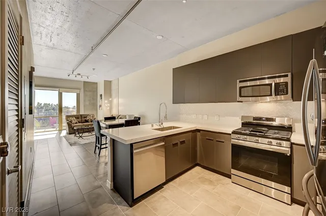 $1,794 | 353 East Bonneville Avenue, Unit 439, Las Vegas, NV 89101