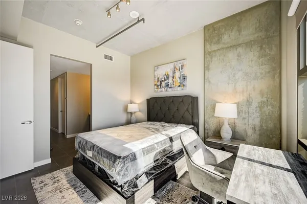 $1,744 | 353 East Bonneville Avenue, Unit 439, Las Vegas, NV 89101