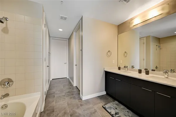 $1,744 | 353 East Bonneville Avenue, Unit 439, Las Vegas, NV 89101