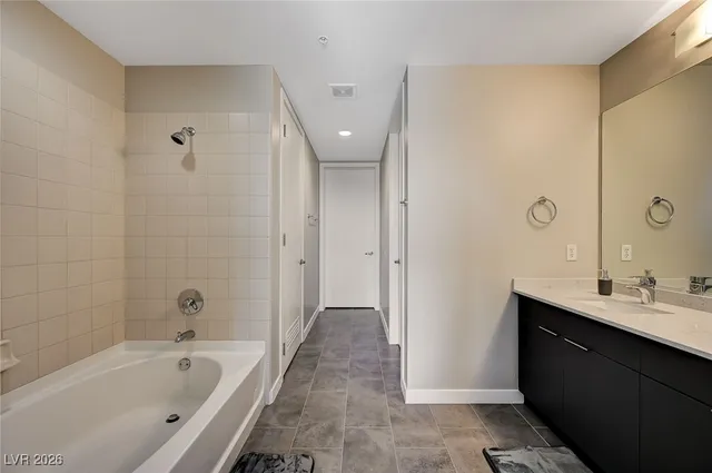 $1,794 | 353 East Bonneville Avenue, Unit 439, Las Vegas, NV 89101