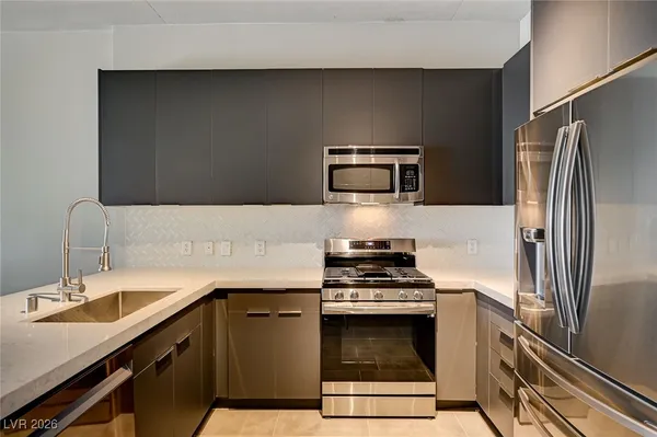 $1,744 | 353 East Bonneville Avenue, Unit 439, Las Vegas, NV 89101