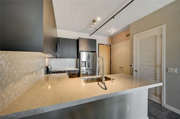 $1,744 | 353 East Bonneville Avenue, Unit 439, Las Vegas, NV 89101