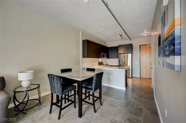 $1,794 | 353 East Bonneville Avenue, Unit 439, Las Vegas, NV 89101