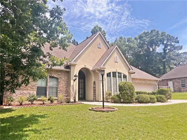 $2,500 | 302 Cherokee Rose Lane, Covington, LA 70433