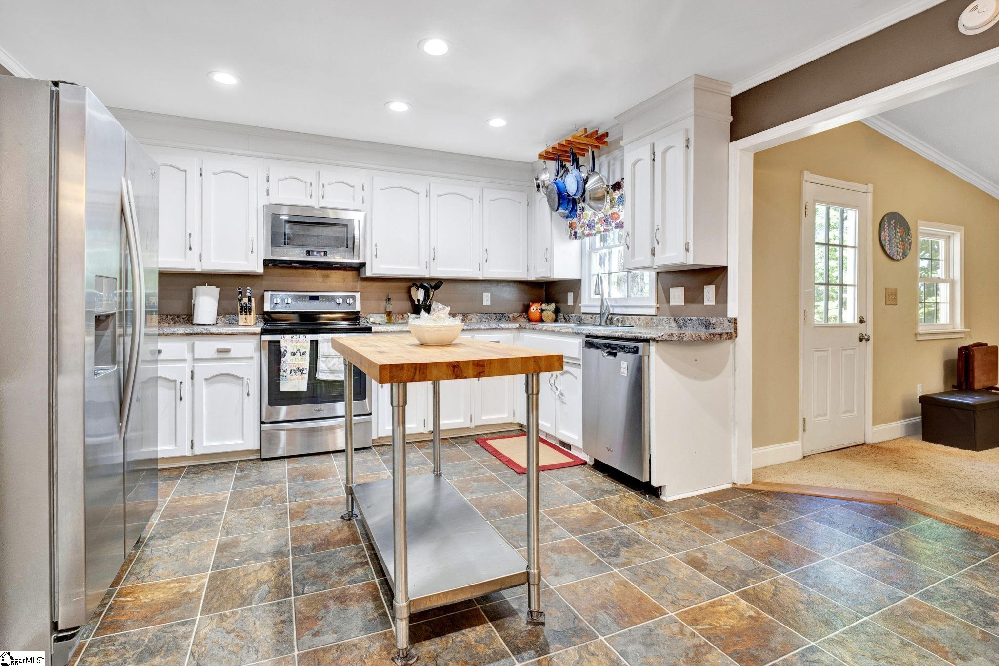 208 Tarleton Way Greer, SC 29650 - Photo 8 of 35 Gallery Image 8