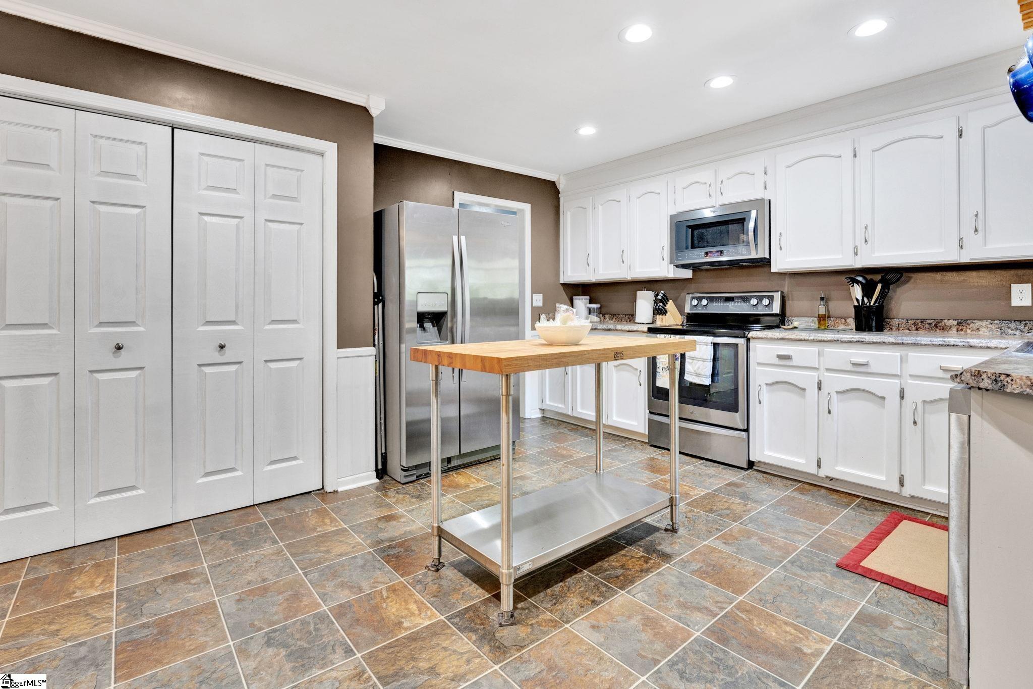 208 Tarleton Way Greer, SC 29650 - Photo 10 of 35 Gallery Image 10