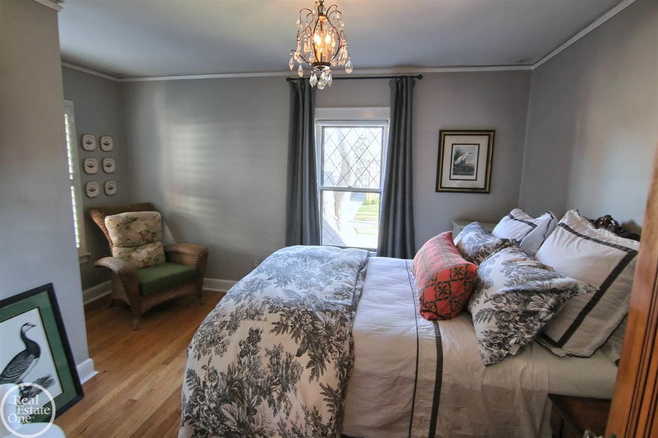 765 Lincoln Road Grosse Pointe, MI 48230 - Photo 18 of 33 Second Bedroom
