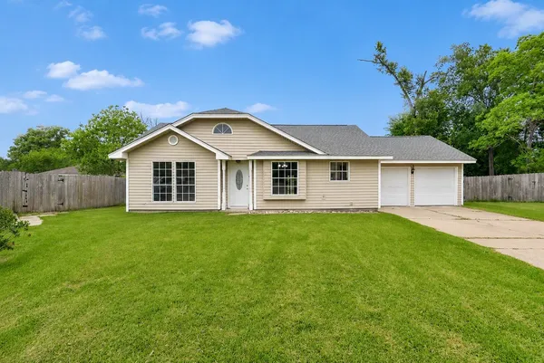 $1,575 | 17547 Monsoon Court, Crosby, TX 77532