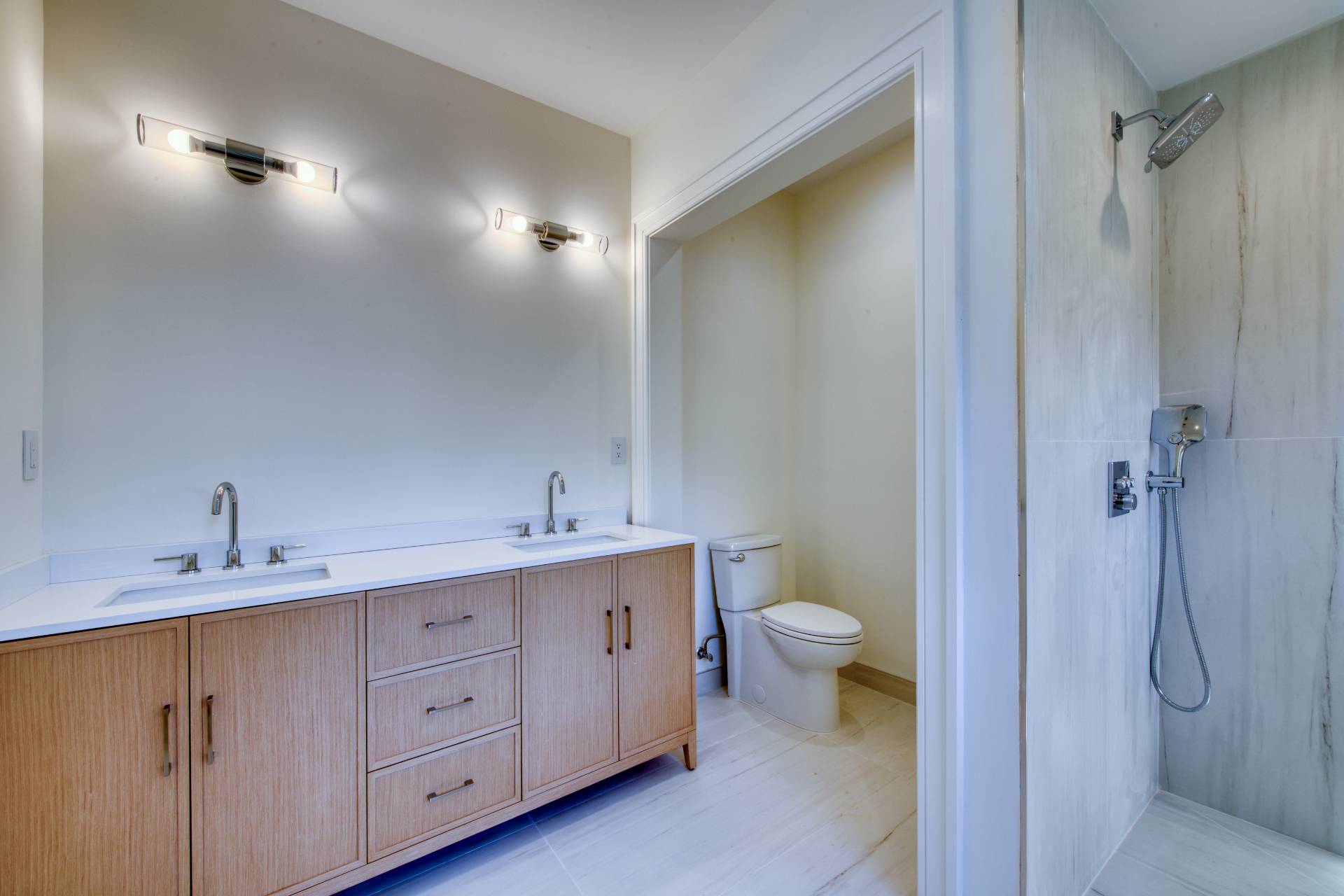 8 3rd Street East Hampton, NY 11937 - Photo 24 of 37