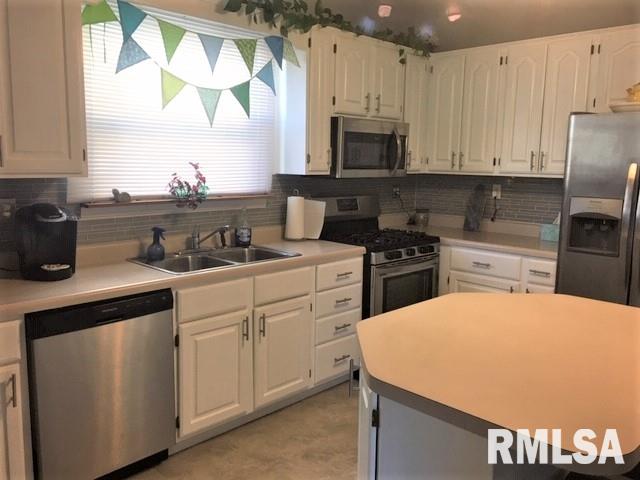 411 South Adelia Street Springfield, IL 62704 - Photo 10 of 44 Gallery Image 10