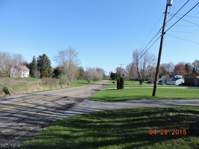 10709 Springfield Road Youngstown, OH 44514 - Photo 2 of 16