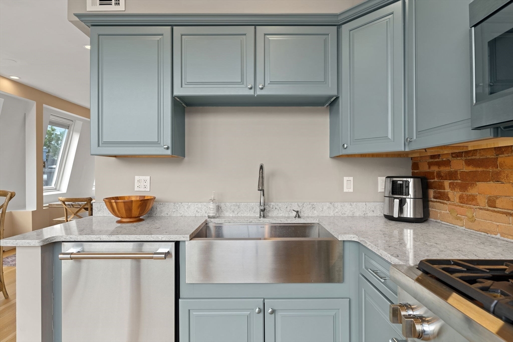 74 Appleton Street, Unit 5 Boston, MA 02116 - Photo 17 of 41 Gallery Image 17