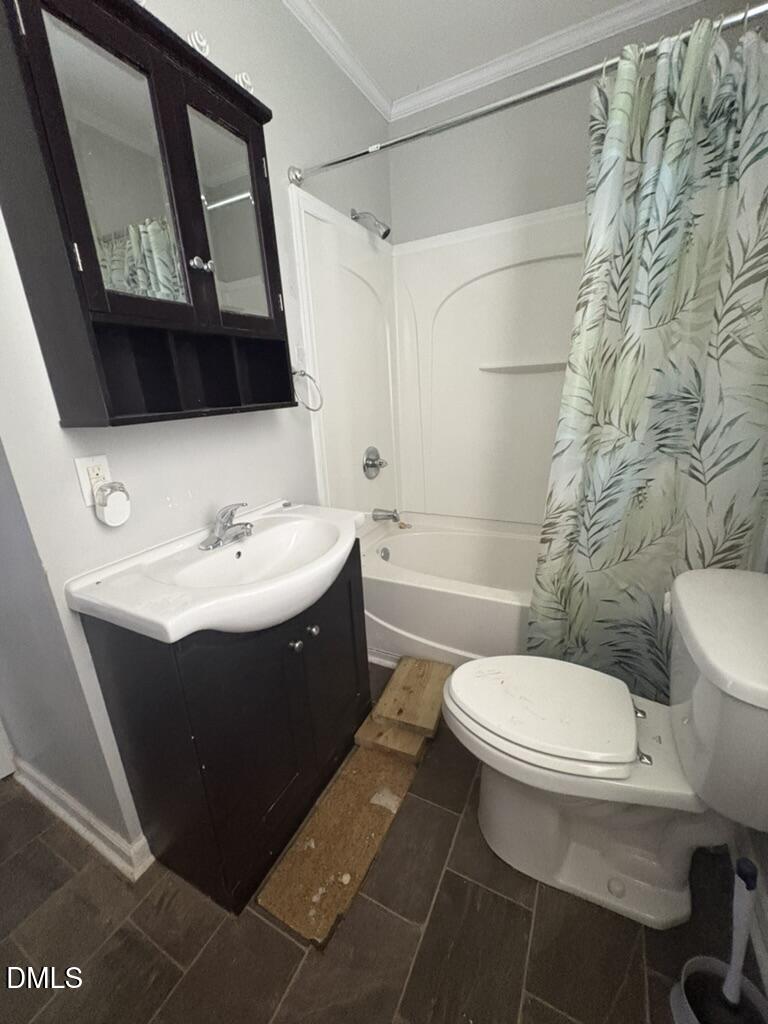512 Raleigh Street Oxford, NC 27565 - Photo 12 of 30 Full bath 2 - main level