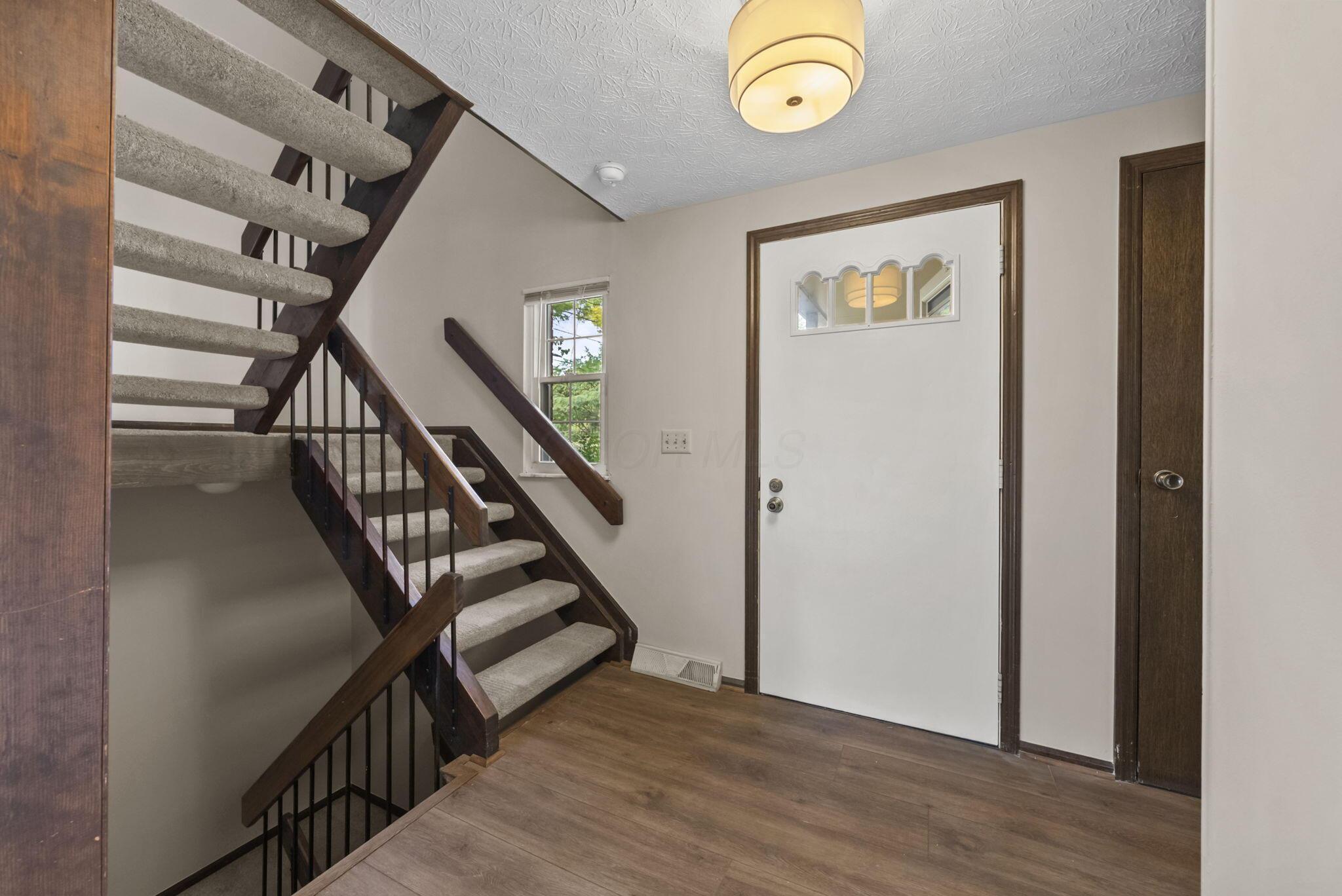 5100 Ranstead Court Columbus, OH 43220 - Photo 10 of 37 10-web-or-mls-DSC02587
