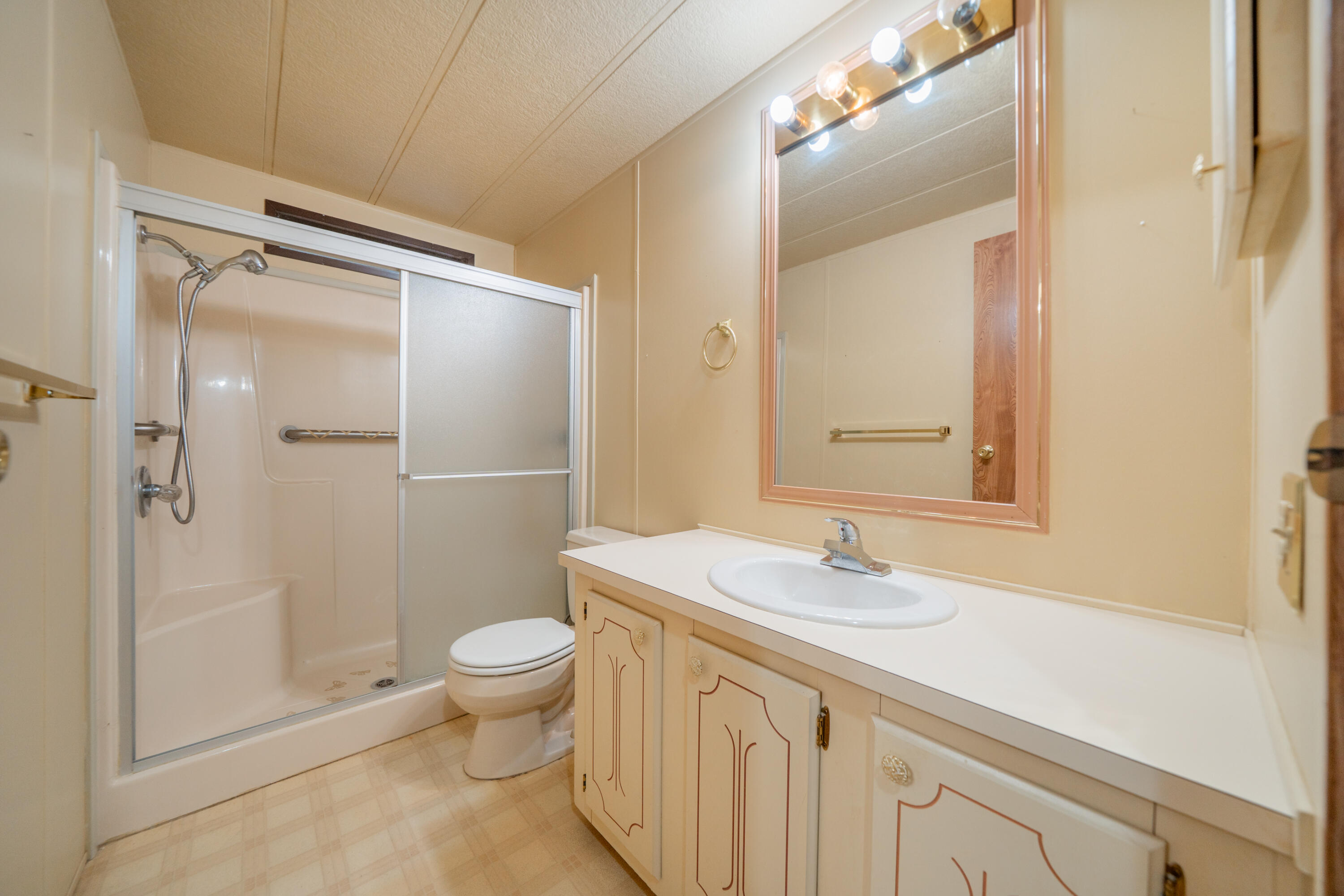 1350 Aztec Path, Unit 229 Redding, CA 96003 - Photo 16 of 34 1350 Aztec Path-24