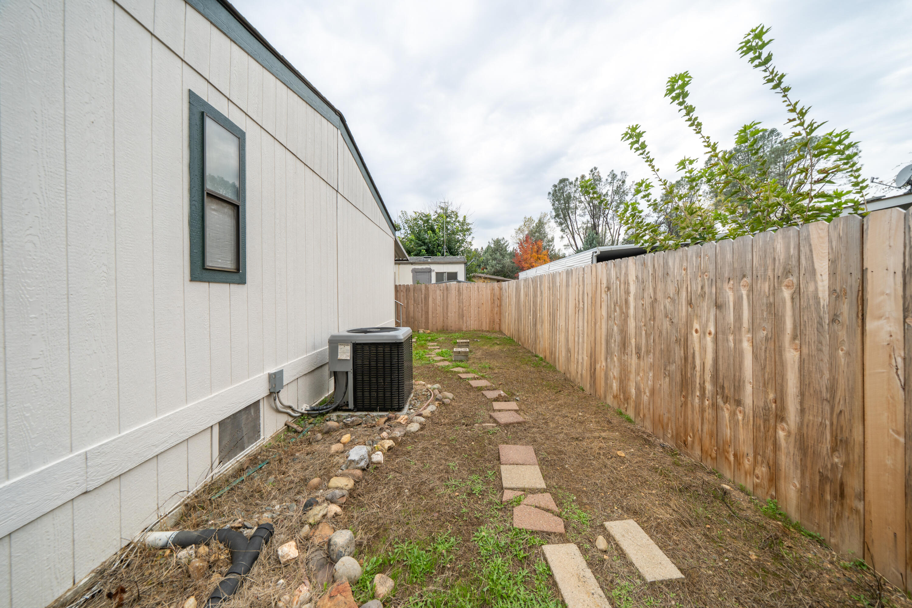 1350 Aztec Path, Unit 229 Redding, CA 96003 - Photo 31 of 34 1350 Aztec Path-41